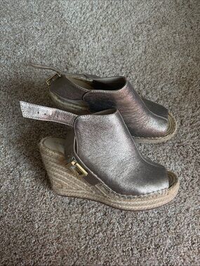 Kenneth Cole Metallic Rose Gold Espadrille Wedge Sandals